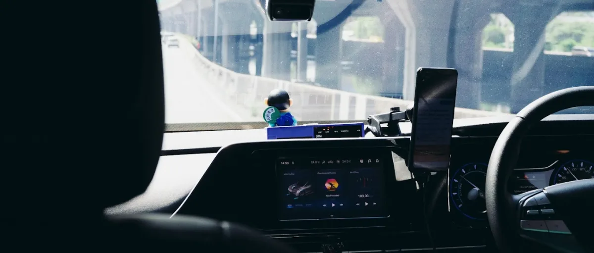 IN THE CAR / EXPRESSWAY