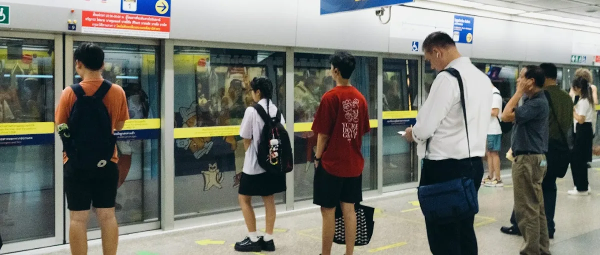 BTS PLATFORM / WAITING