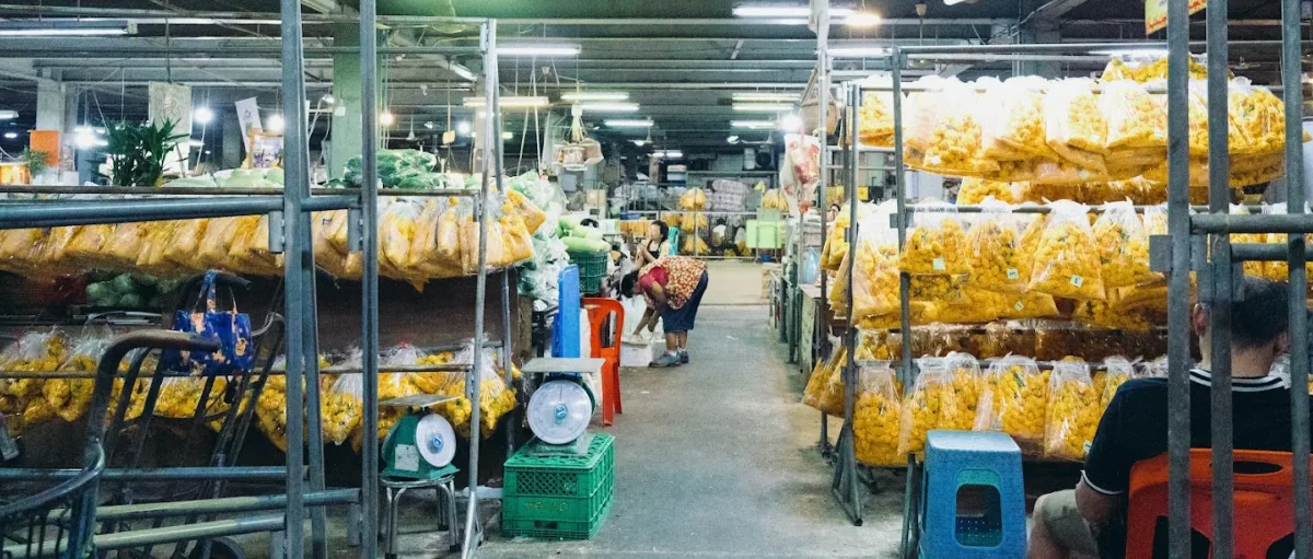 NIGHT MARKET / STORE