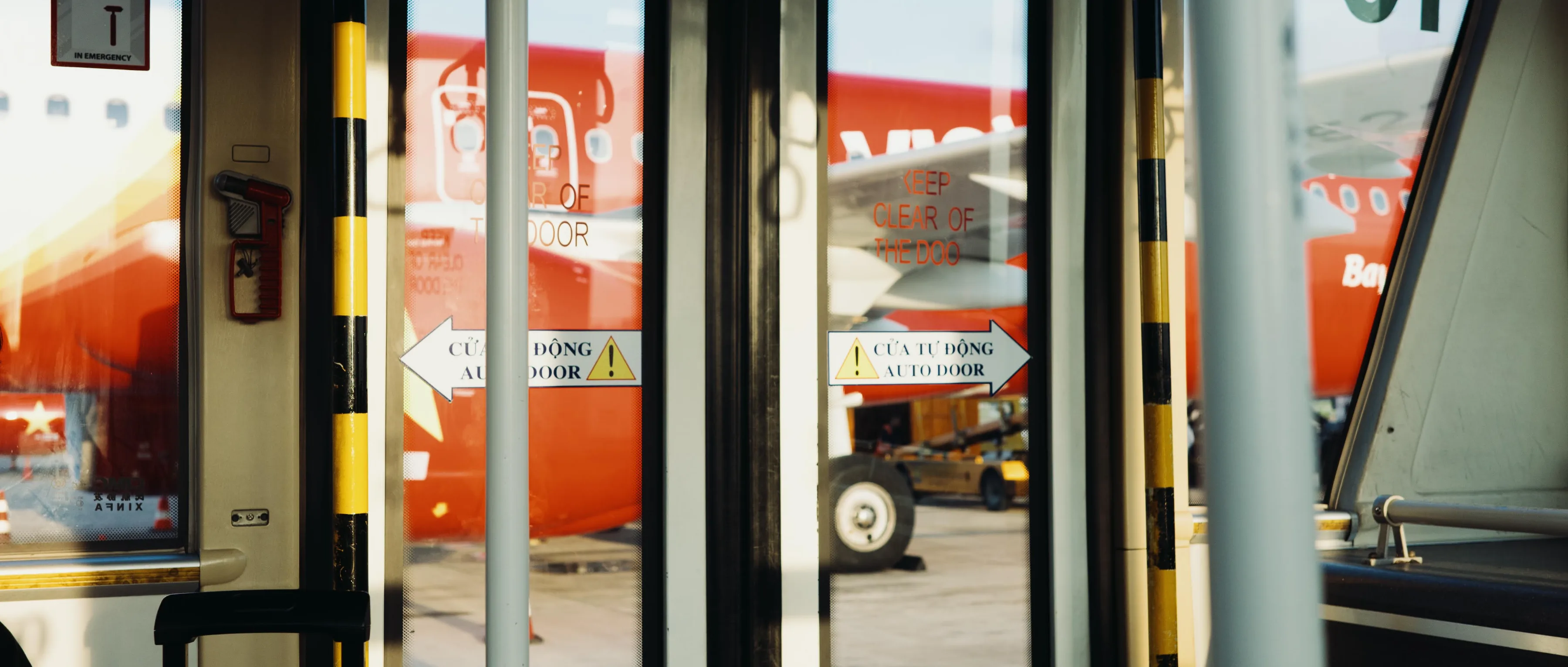 GATE / TAN SON NHAT