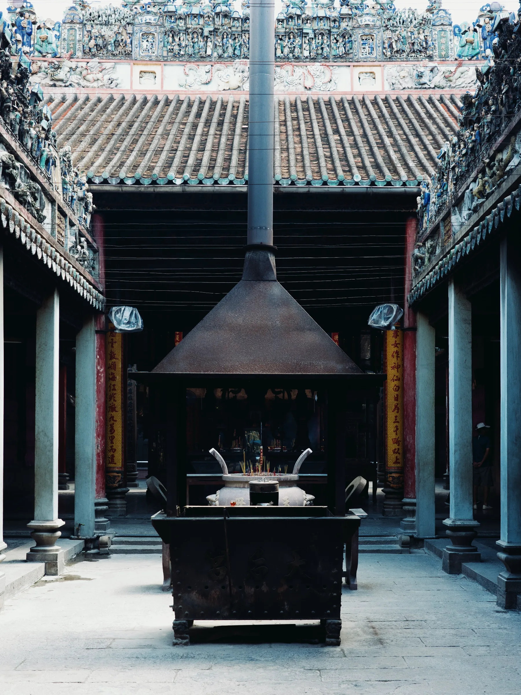 COURTYARD / SMOKE FLUE