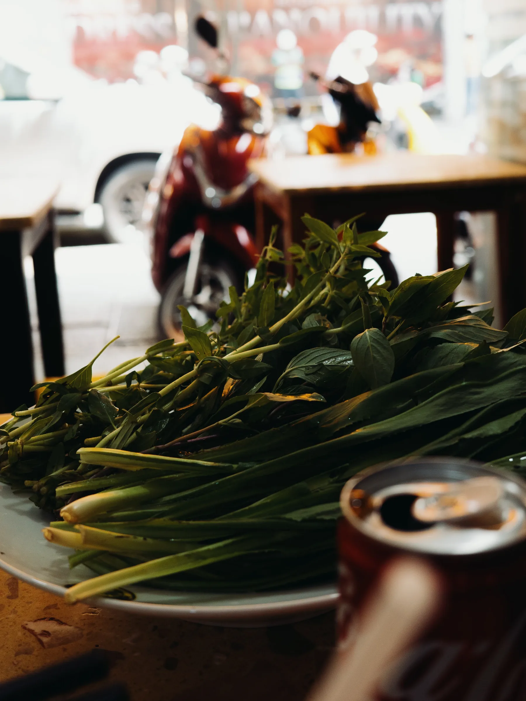 HERBS / TABLE