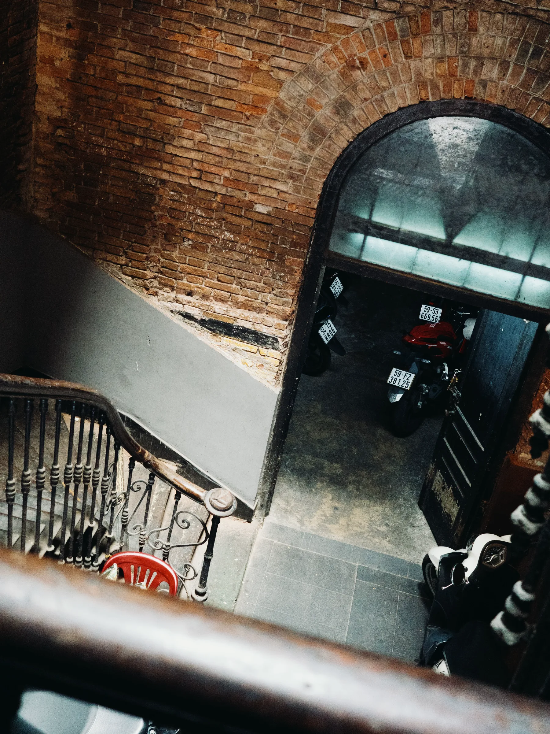 STAIRWELL / ARCH