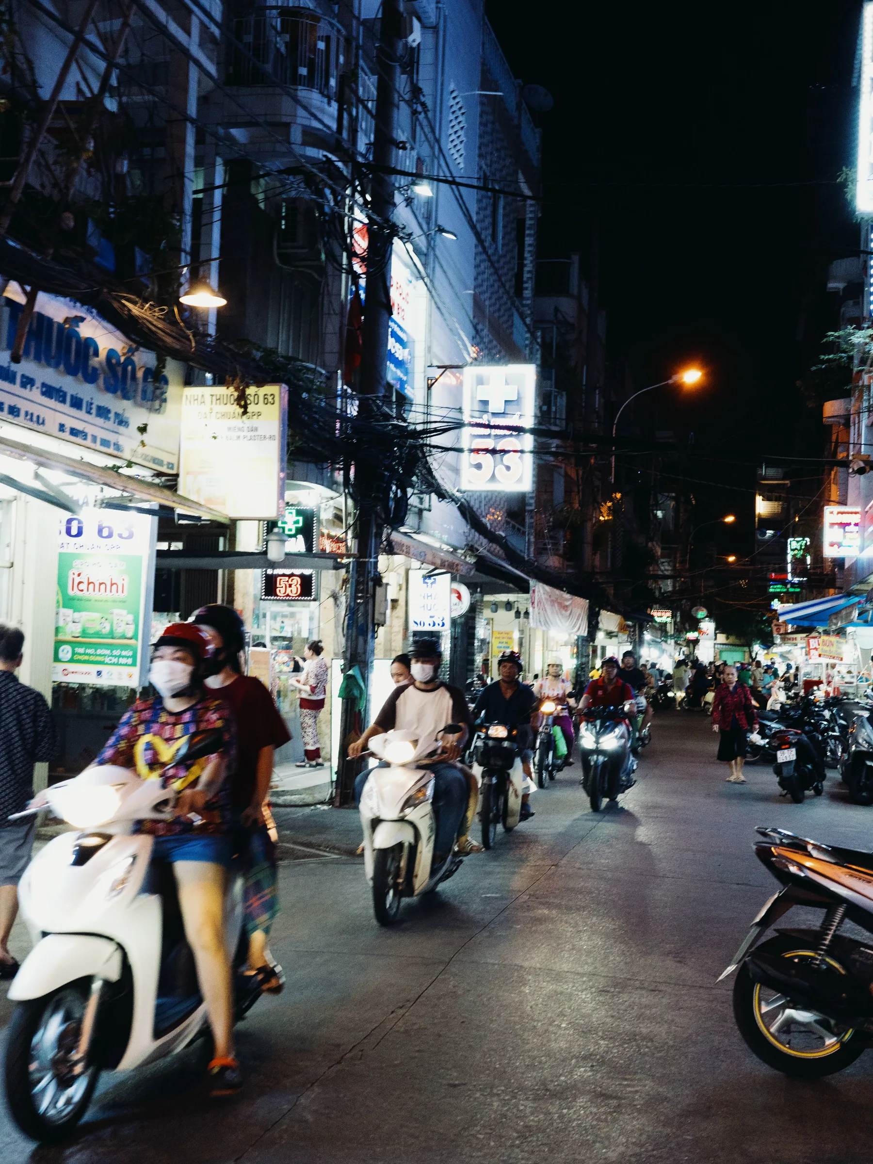 NIGHT STREET / FLOW