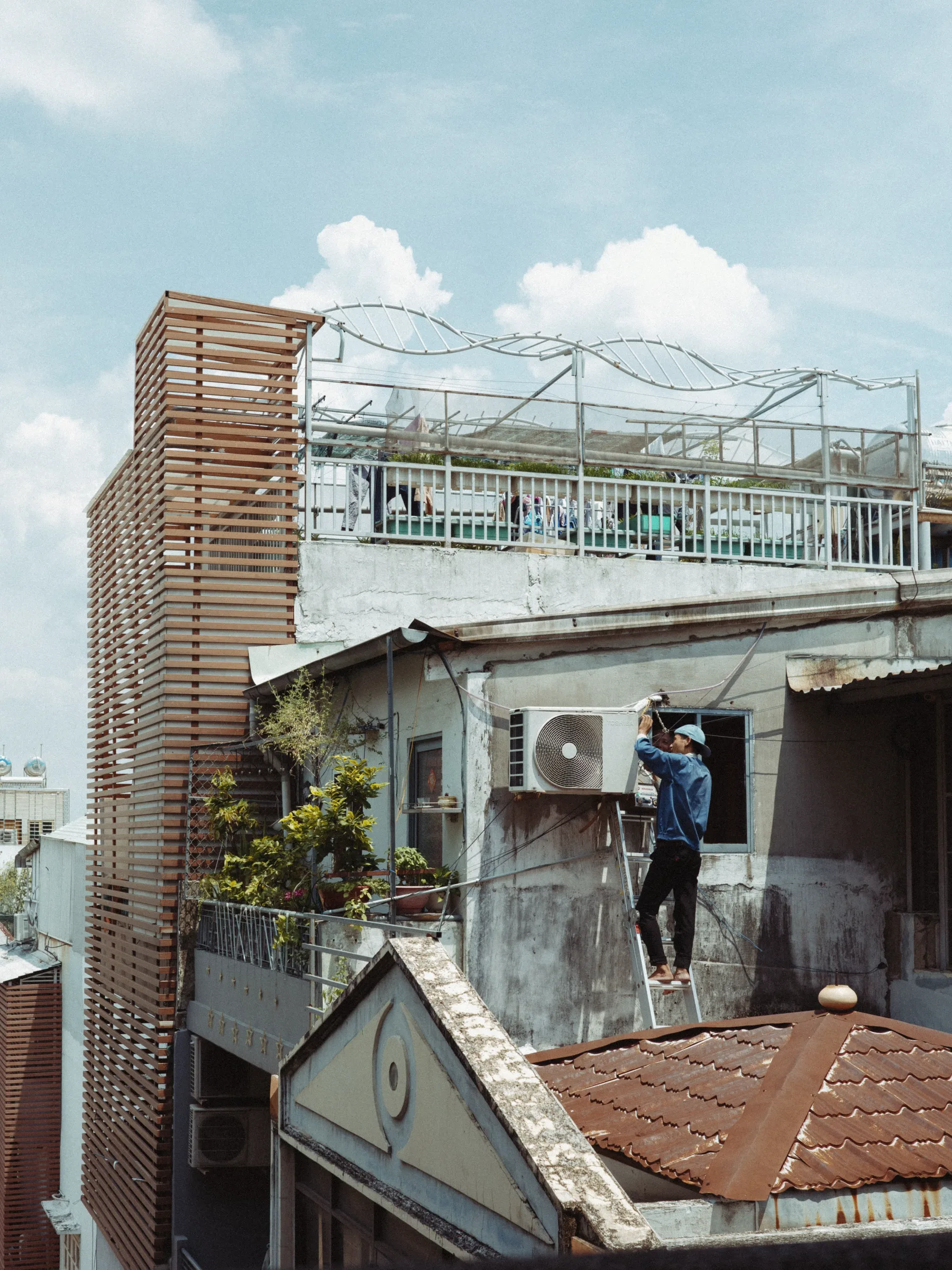 ROOFTOP / REPAIR
