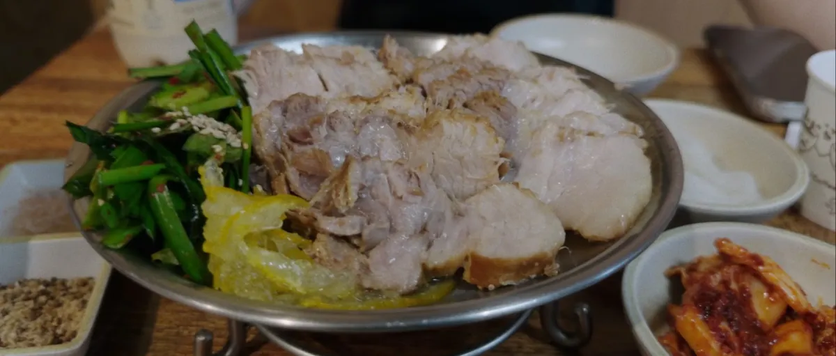 BOSSAM / SHARED PLATE
