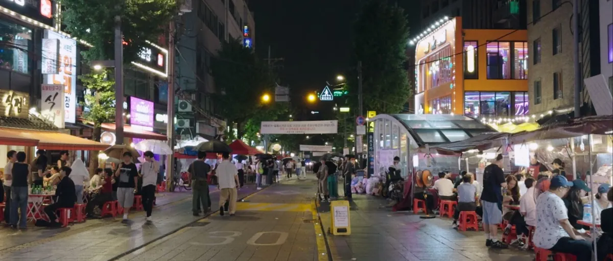 STREET STALLS / RED STOOLS