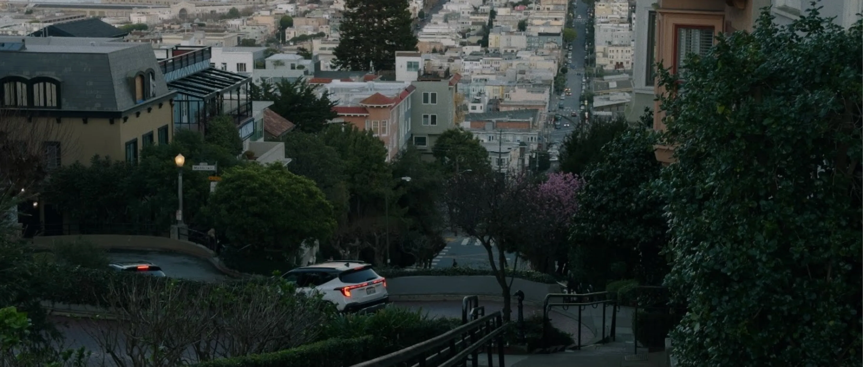 LOMBARD / DOWNSLOPE