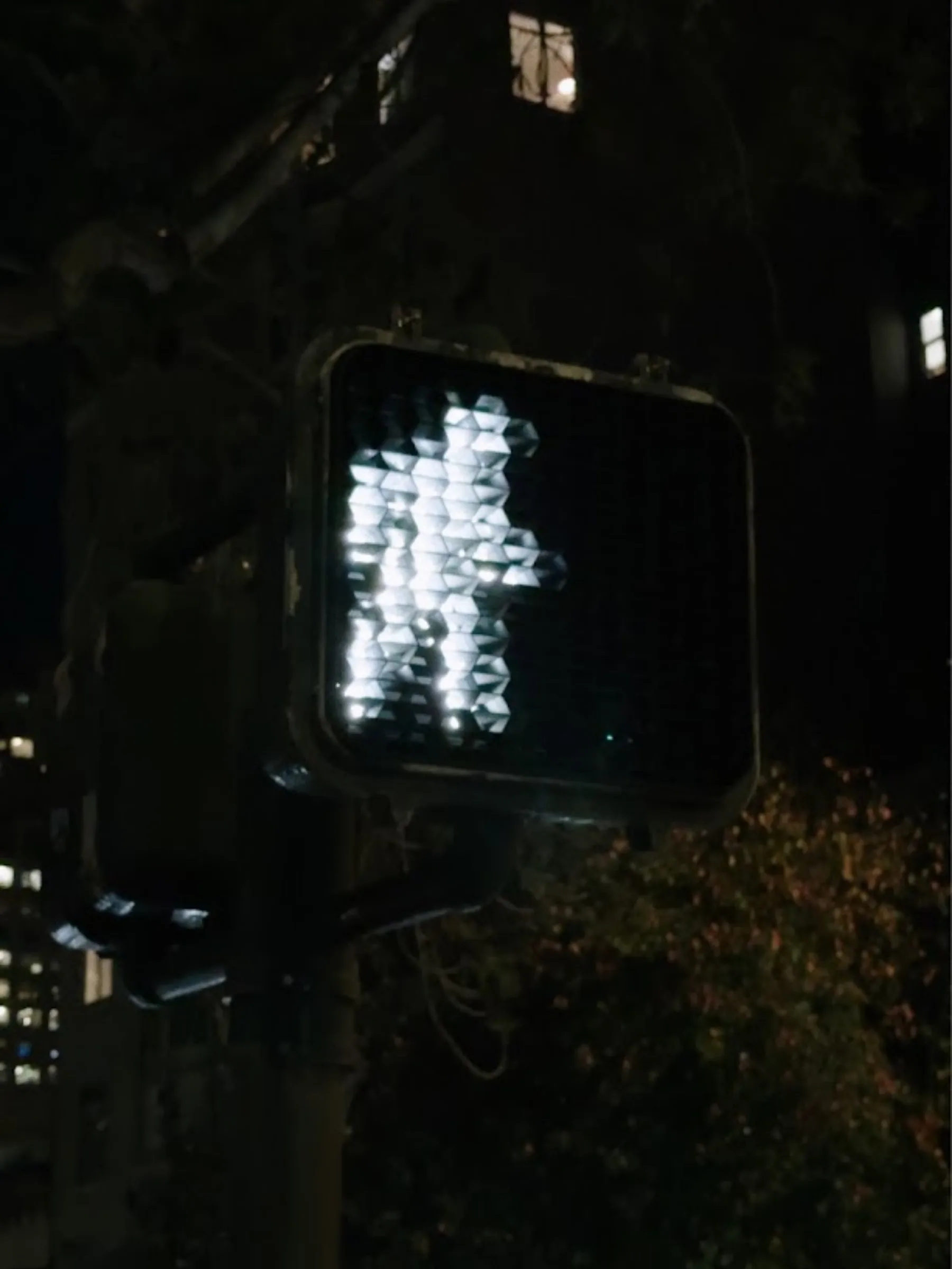 WALK SIGNAL / NIGHT